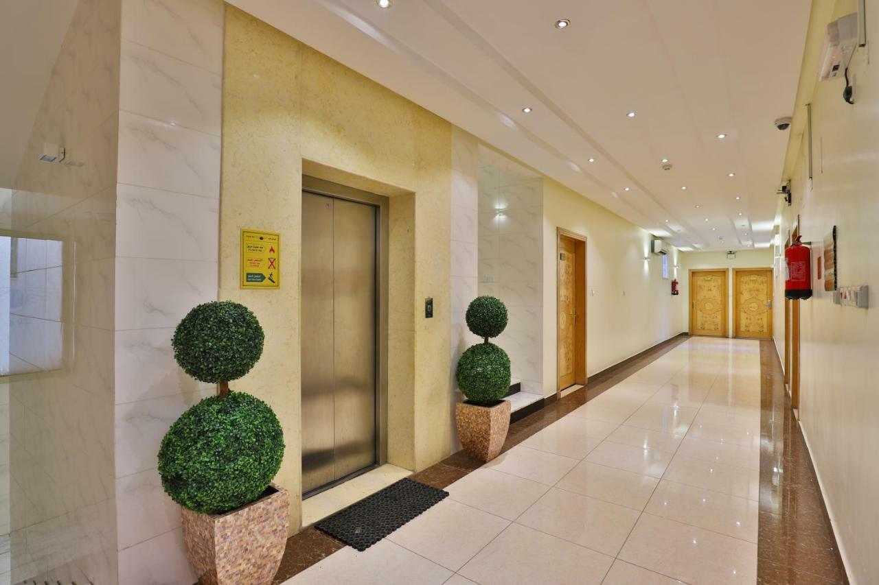 Riyadh Park Hotel Suites Exterior photo